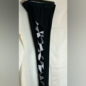 (EUC) Nike Court Women’s Dri-Fit Black and White Tennis Leggings (Size L)